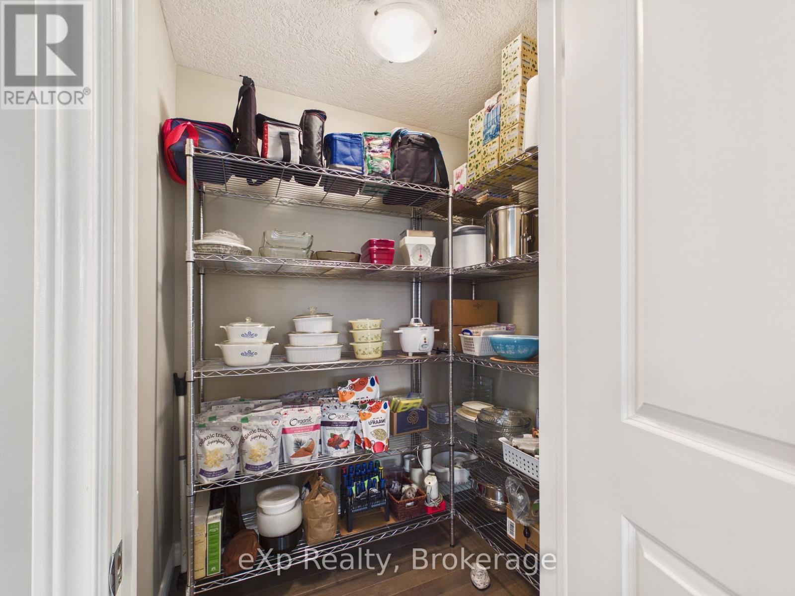 207 Edmund Street, West Grey, Ontario  N0G 1C0 - Photo 14 - X13585132
