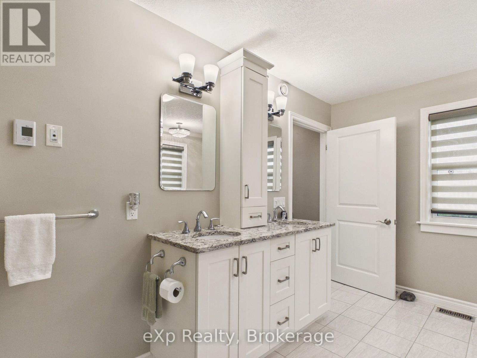 207 Edmund Street, West Grey, Ontario  N0G 1C0 - Photo 24 - X13585132