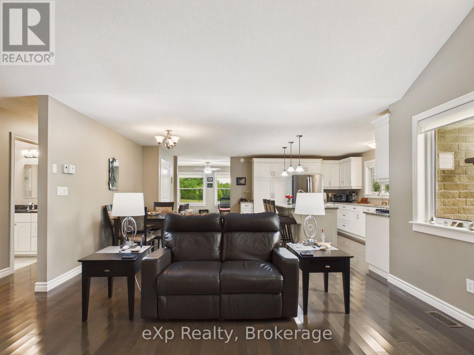 207 Edmund Street, West Grey, Ontario  N0G 1C0 - Photo 7 - X13585132