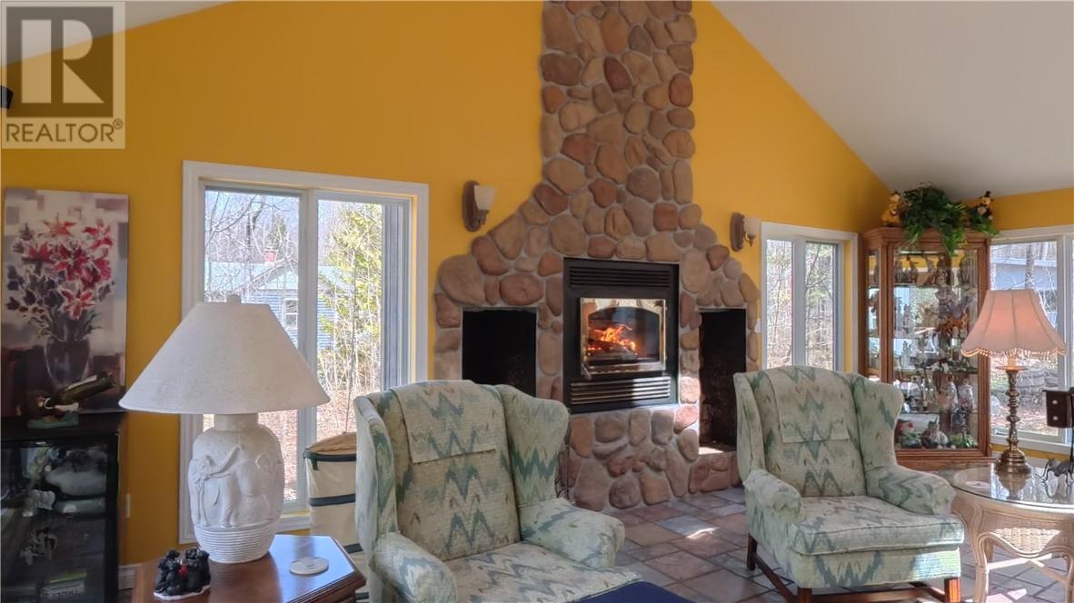 1604 Perivale Road E, Manitoulin Island, Ontario  P0P 2B0 - Photo 11 - 2127315
