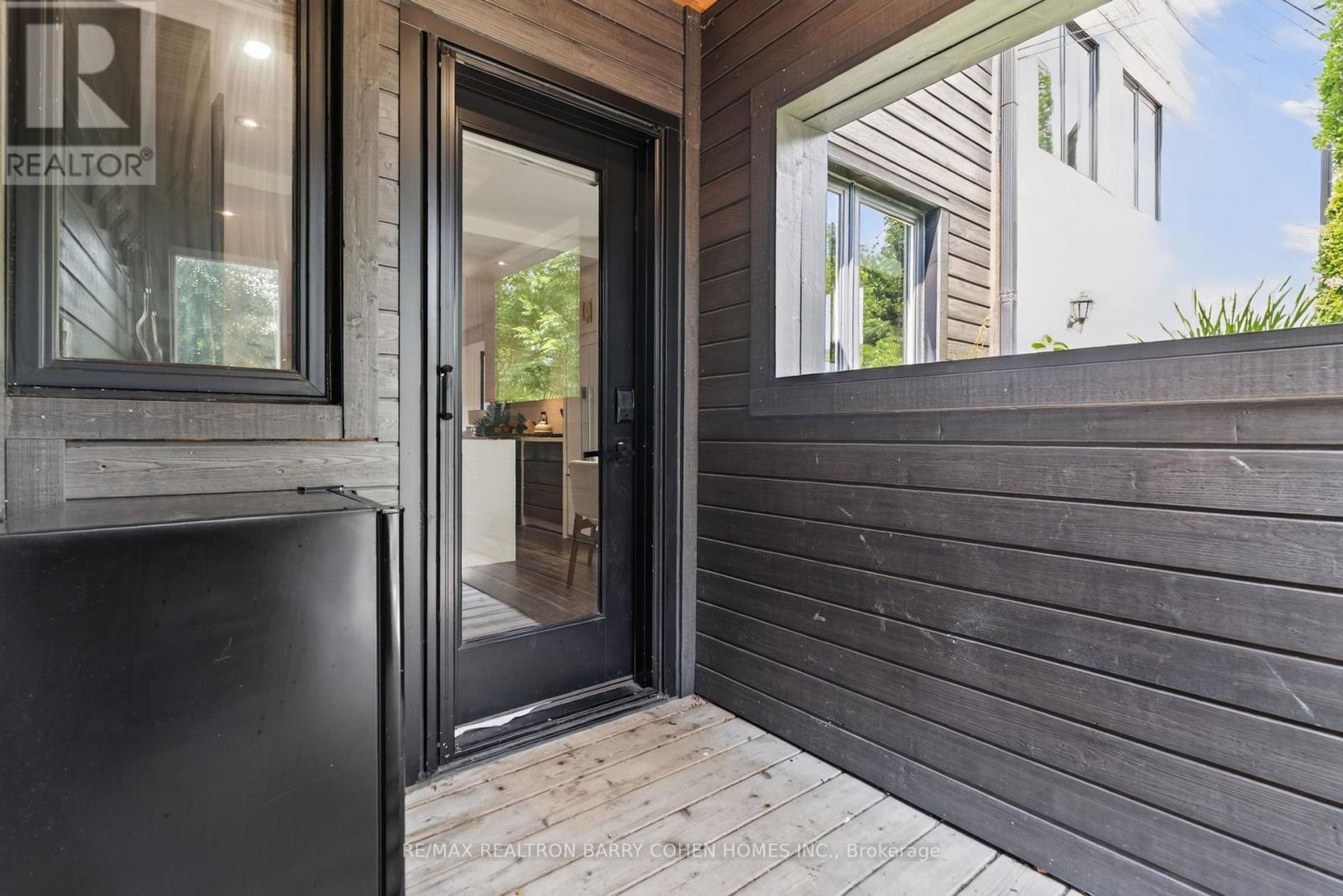 43 Helena Avenue, Toronto, Ontario  M6G 2H3 - Photo 13 - C13621200