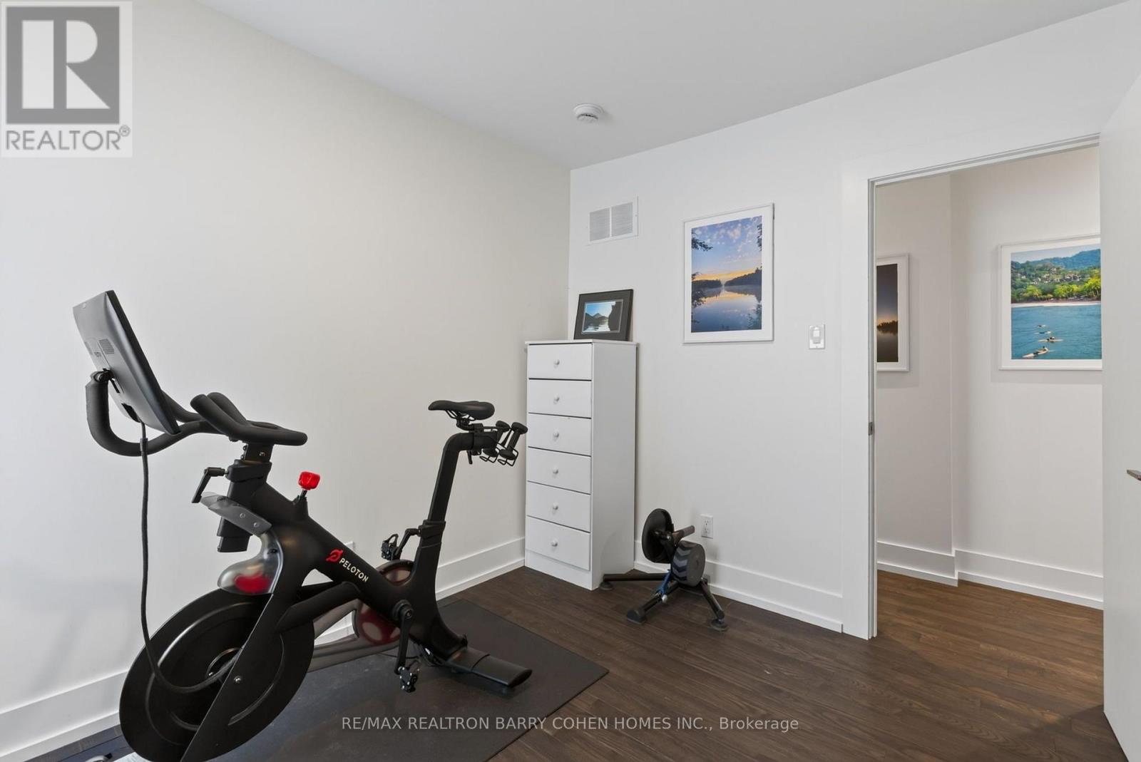43 Helena Avenue, Toronto, Ontario  M6G 2H3 - Photo 21 - C13621200