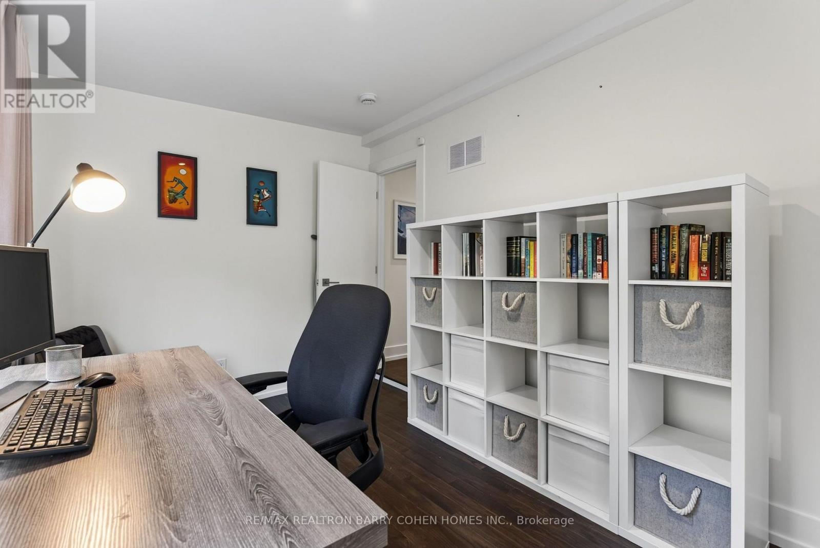 43 Helena Avenue, Toronto, Ontario  M6G 2H3 - Photo 23 - C13621200