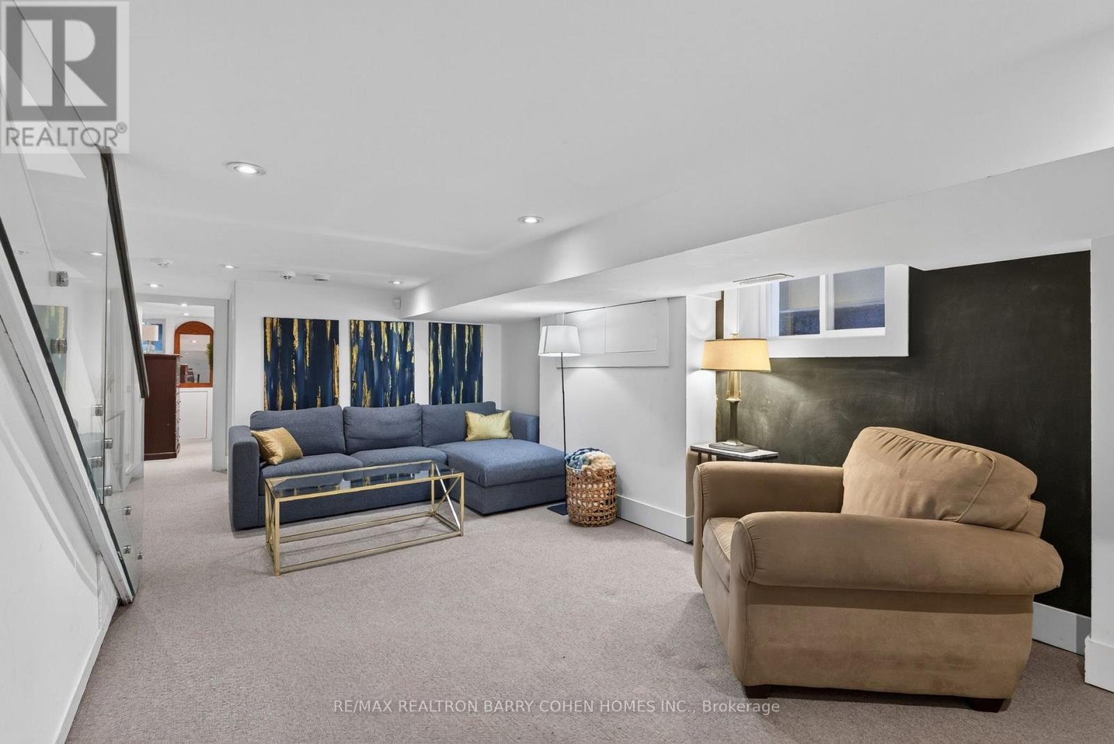 43 Helena Avenue, Toronto, Ontario  M6G 2H3 - Photo 27 - C13621200