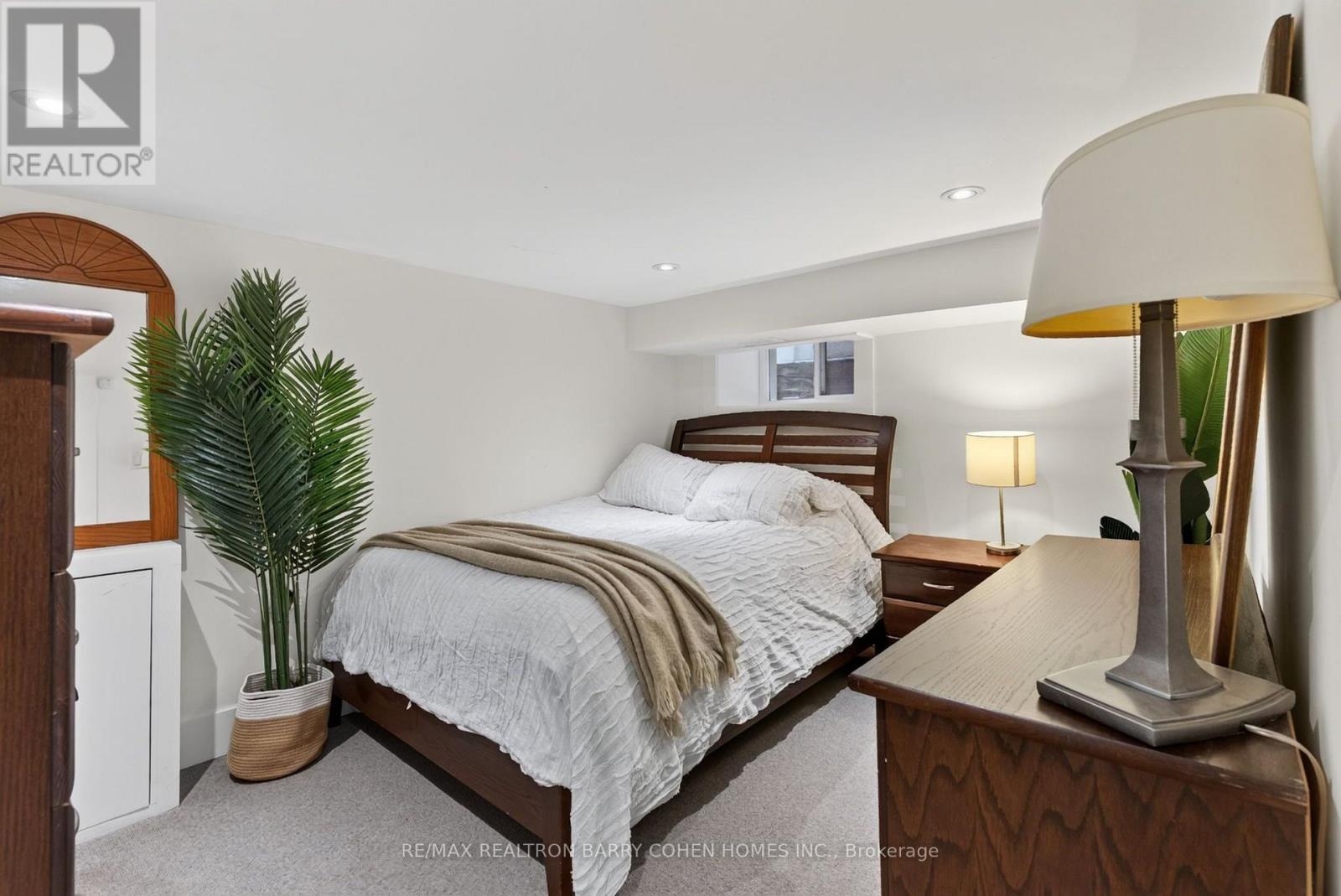 43 Helena Avenue, Toronto, Ontario  M6G 2H3 - Photo 29 - C13621200