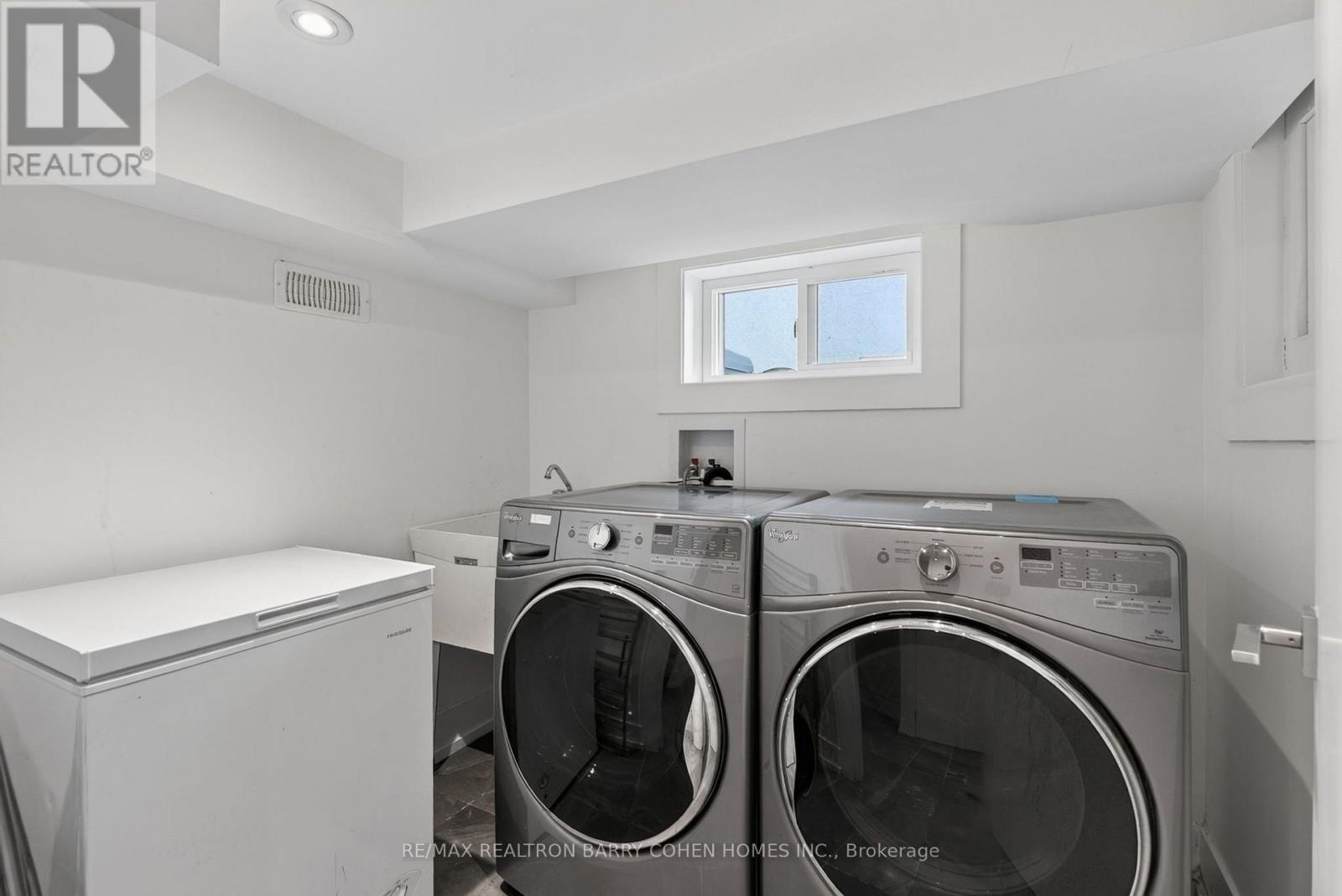 43 Helena Avenue, Toronto, Ontario  M6G 2H3 - Photo 32 - C13621200