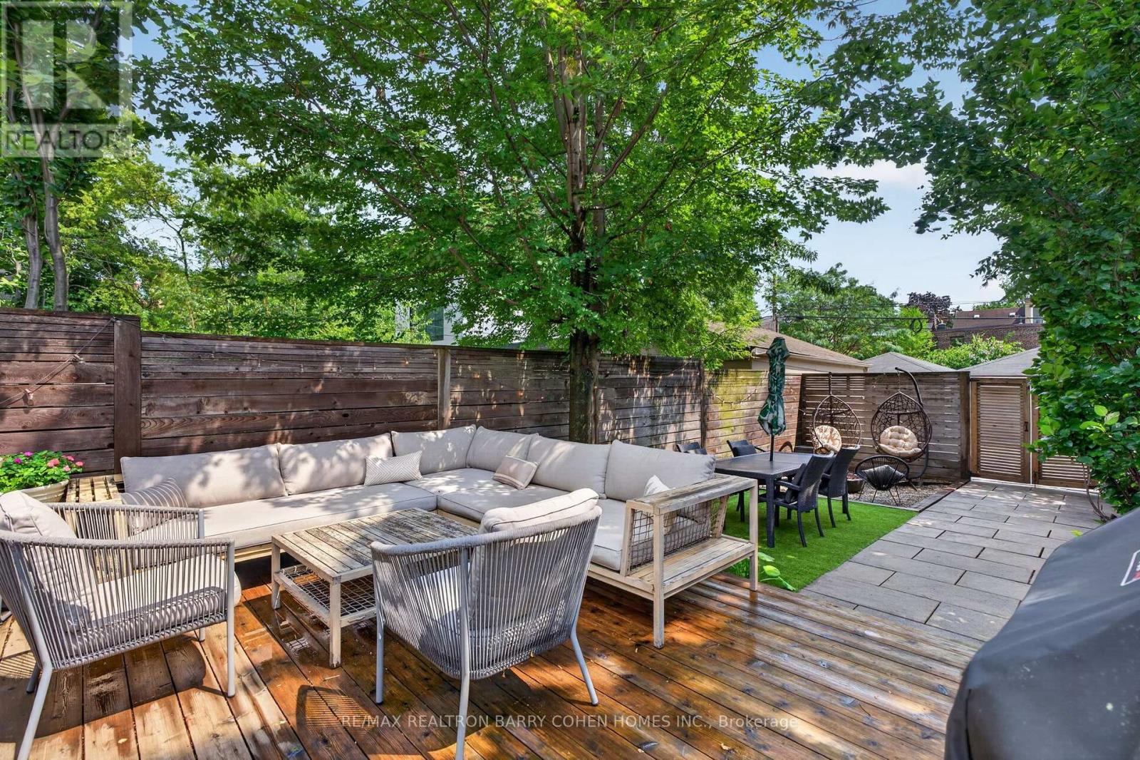 43 Helena Avenue, Toronto, Ontario  M6G 2H3 - Photo 35 - C13621200