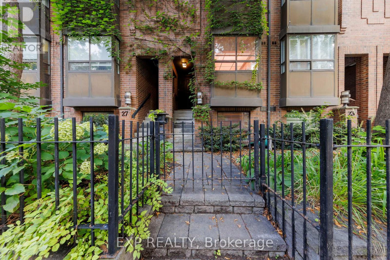 25 Dundonald Street, Toronto, Ontario  M4Y 1K3 - Photo 2 - C13621260