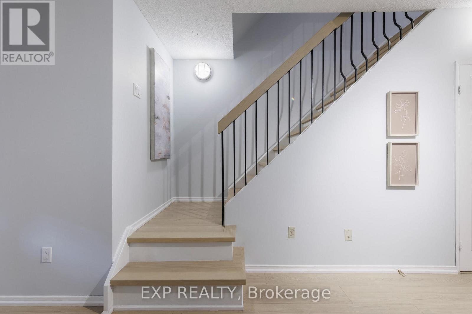 25 Dundonald Street, Toronto, Ontario  M4Y 1K3 - Photo 24 - C13621260