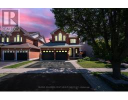 15 HESHAM DRIVE, Whitby, Ontario