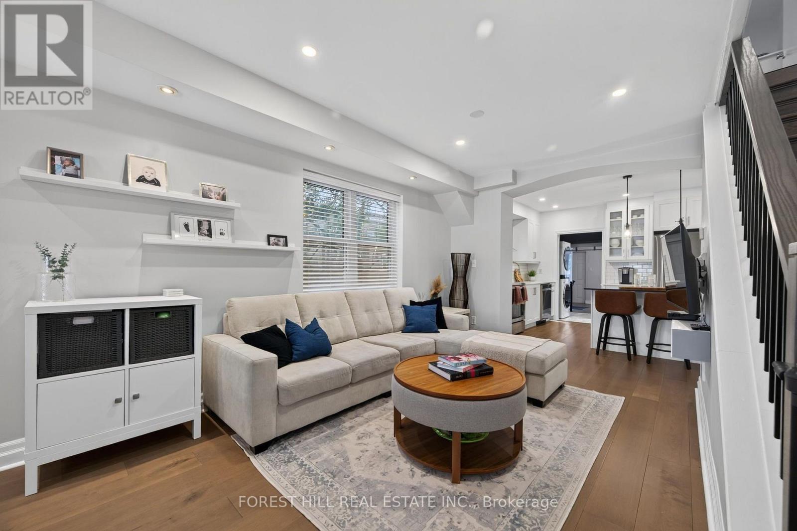 1040 Woodbine Avenue, Toronto, Ontario  M4C 4C4 - Photo 9 - E13621234