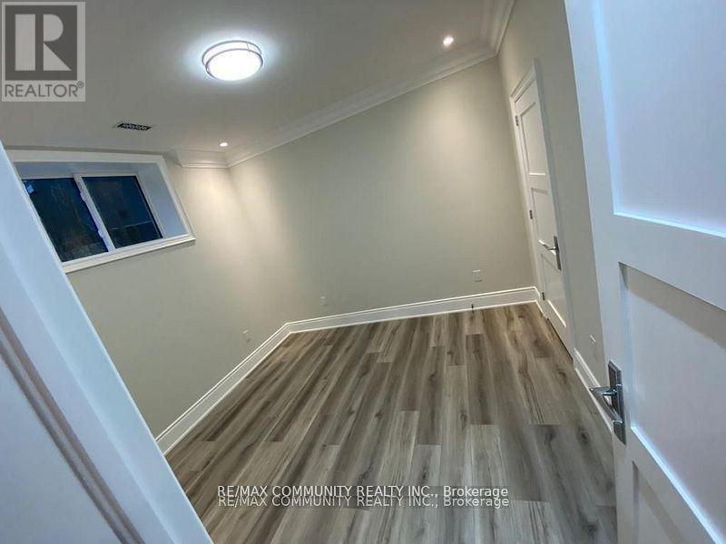 118 Queen Street, Whitby, Ontario L1M 1C3 - Photo 10 - E13621296