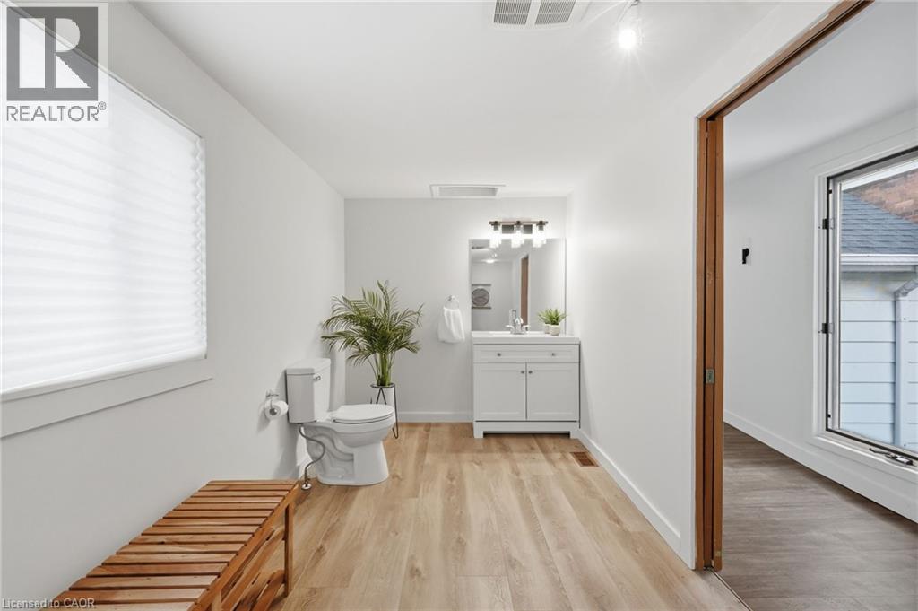 35 Chatham Street, Hamilton, Ontario  L8P 2B3 - Photo 26 - 40844688
