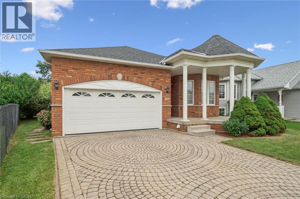 685 Langlaw Drive, Cambridge, Ontario  N1P 1H3 - Photo 2 - 40848656