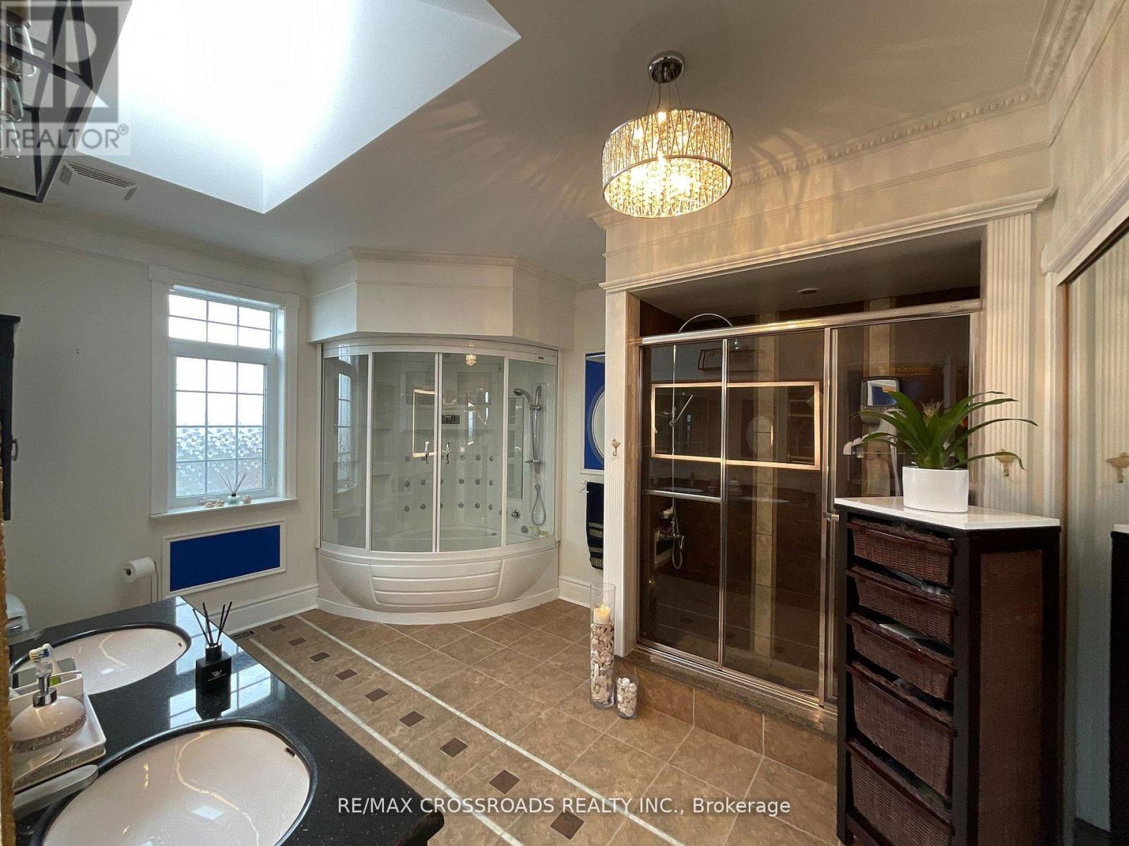 129 Lakeland Crescent, Richmond Hill, Ontario  L4E 3A1 - Photo 32 - N13621032