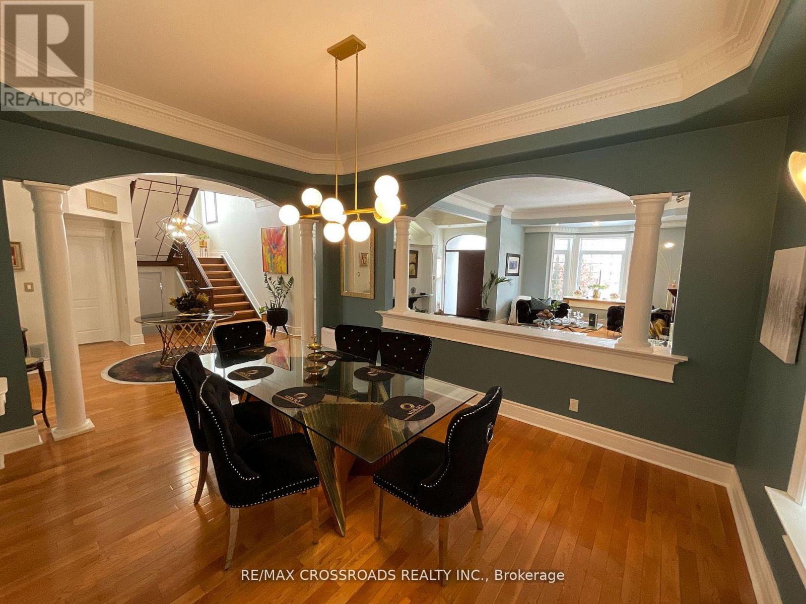 129 Lakeland Crescent, Richmond Hill, Ontario  L4E 3A1 - Photo 8 - N13621032