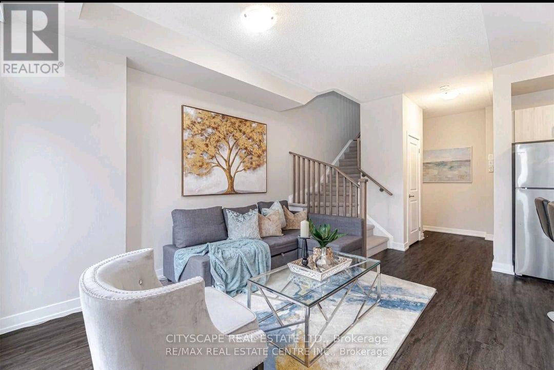 17 Beliveau Street, Vaughan, Ontario  L4L 0M1 - Photo 3 - N13621104