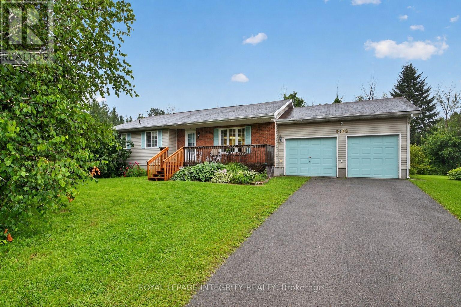 8308 ROSEFIRE DRIVE, Ottawa, Ontario