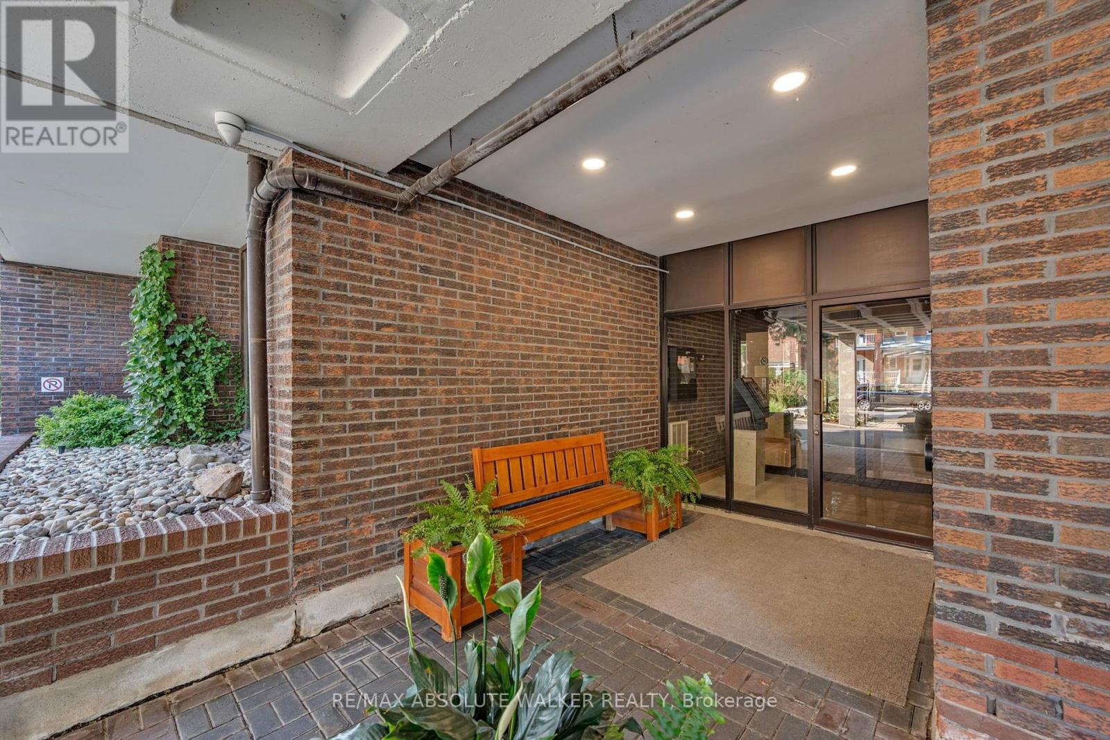 1003 - 71 Somerset Street W, Ottawa, Ontario K2P 2G2 - Photo 4 - X13621258