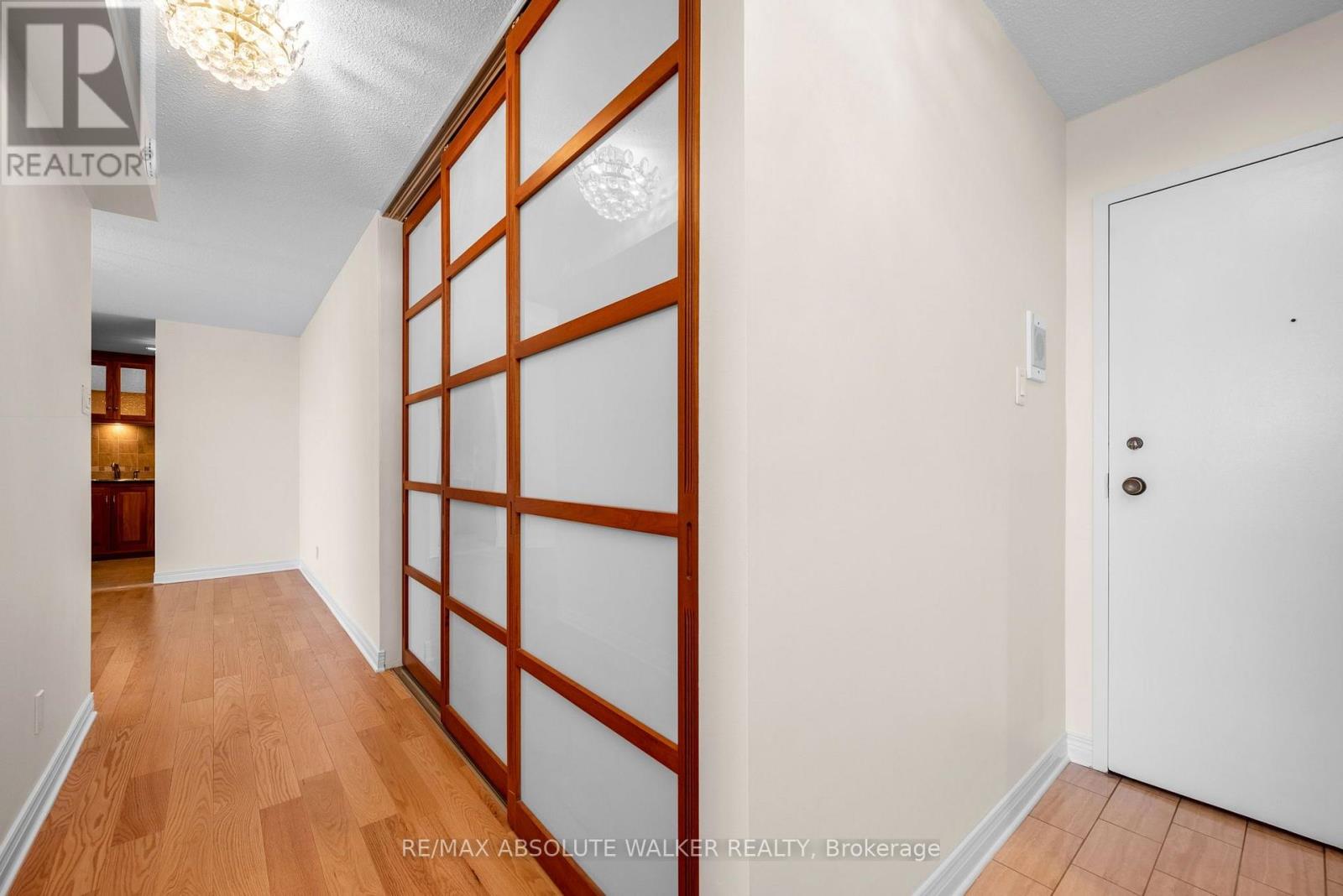 1003 - 71 Somerset Street W, Ottawa, Ontario K2P 2G2 - Photo 5 - X13621258