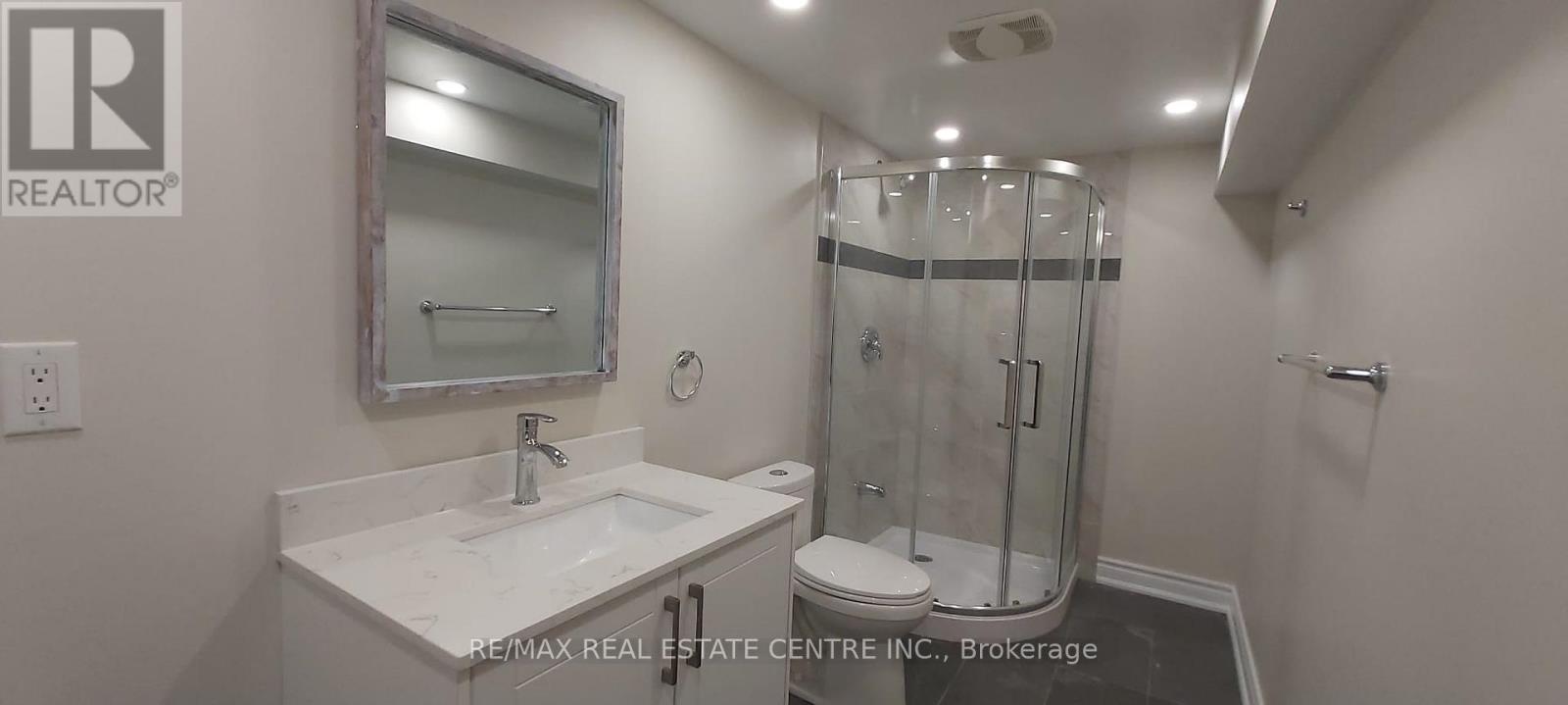 Bsmt - 5926 Sidmouth Street, Mississauga, Ontario  L5V 2Z3 - Photo 13 - W13621024