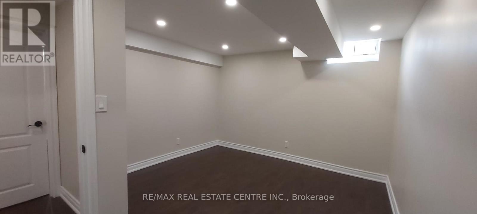 Bsmt - 5926 Sidmouth Street, Mississauga, Ontario  L5V 2Z3 - Photo 9 - W13621024