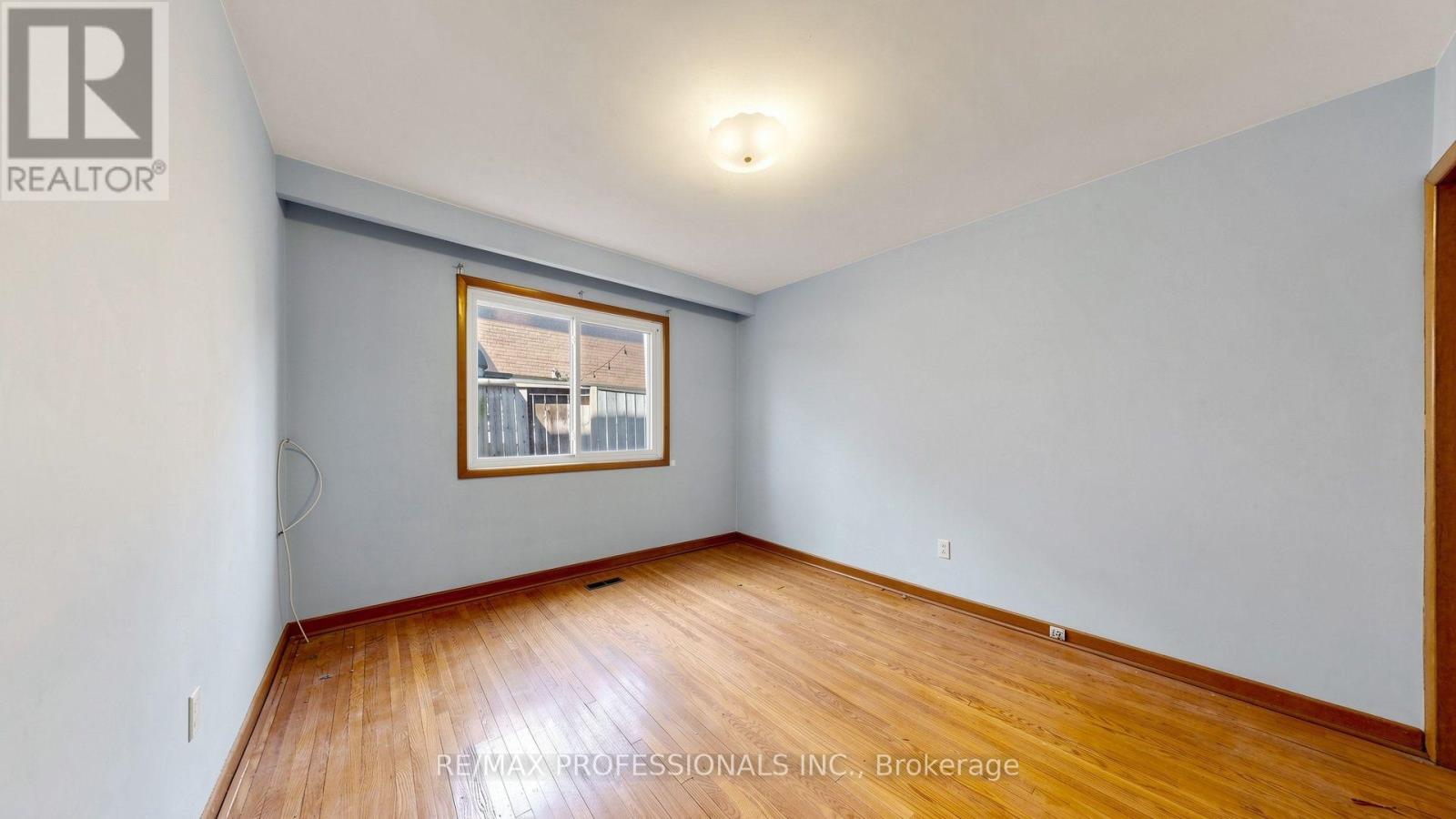 26 Woodcrest Drive, Toronto, Ontario  M9A 4J2 - Photo 24 - W13621100