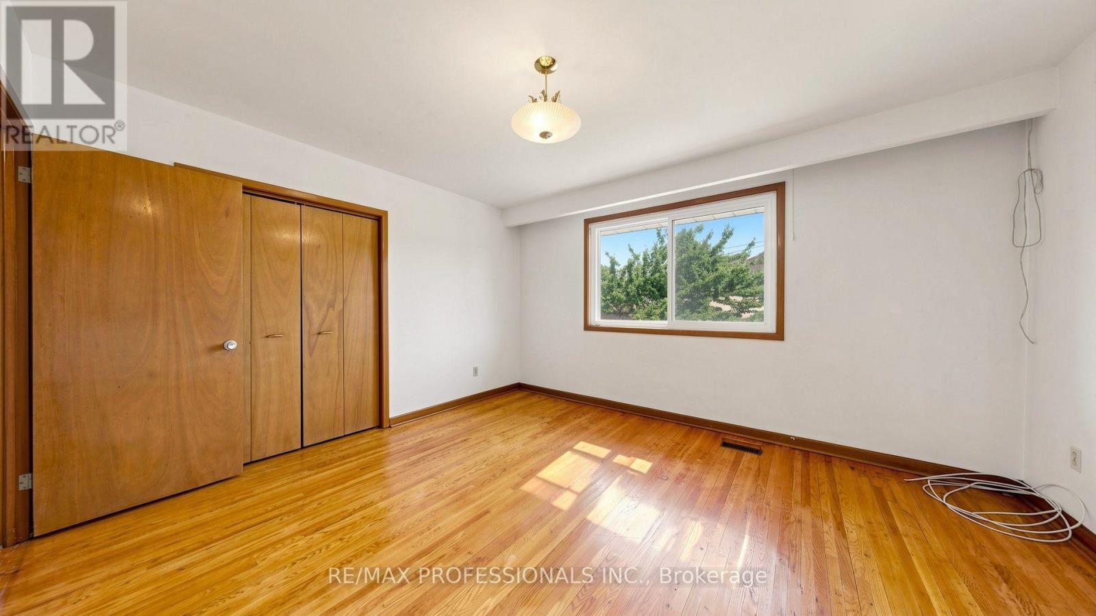 26 Woodcrest Drive, Toronto, Ontario  M9A 4J2 - Photo 30 - W13621100