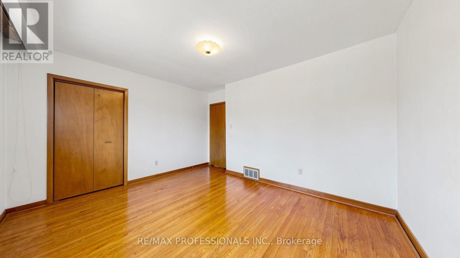26 Woodcrest Drive, Toronto, Ontario  M9A 4J2 - Photo 31 - W13621100