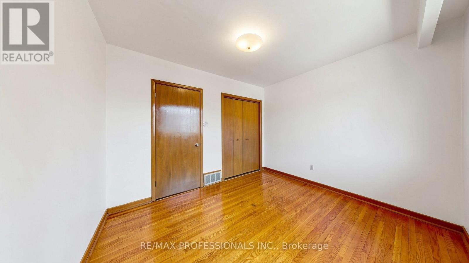 26 Woodcrest Drive, Toronto, Ontario  M9A 4J2 - Photo 37 - W13621100