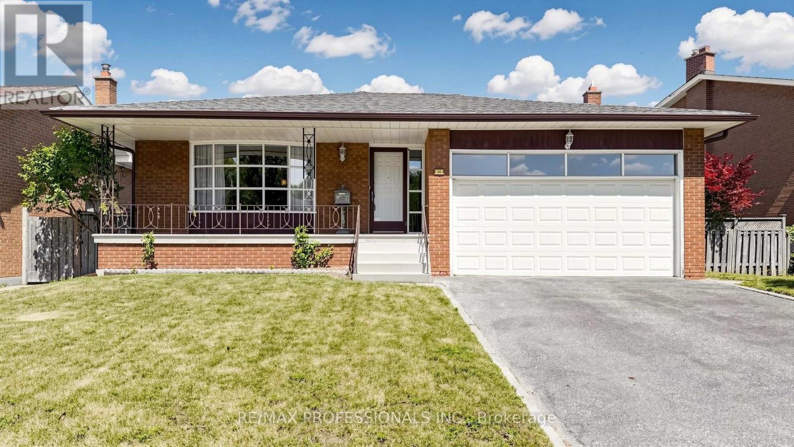 26 Woodcrest Drive, Toronto, Ontario  M9A 4J2 - Photo 4 - W13621100