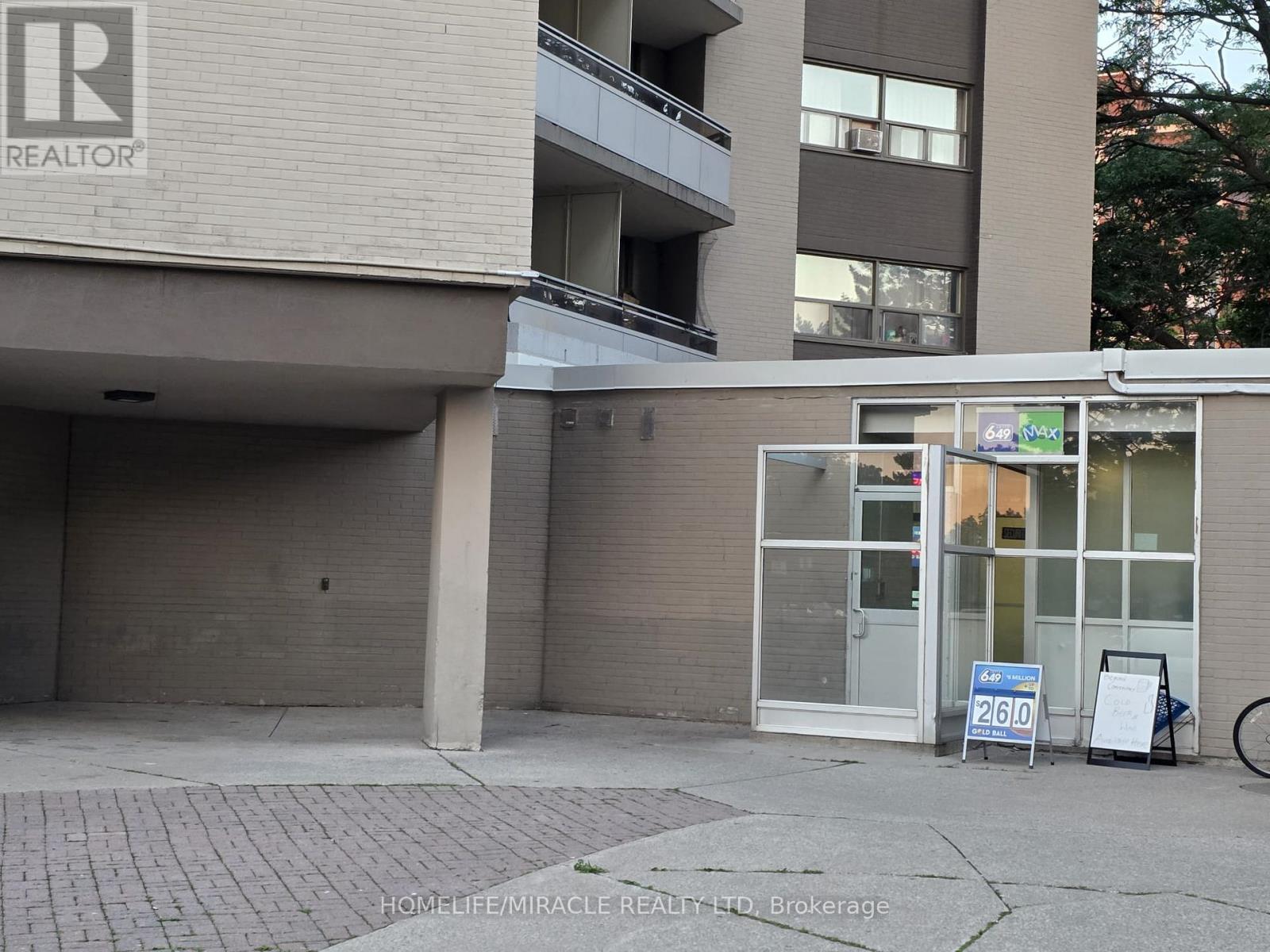 104 - 380 Dixon Road, Toronto, Ontario  M9R 1T3 - Photo 2 - W13621146