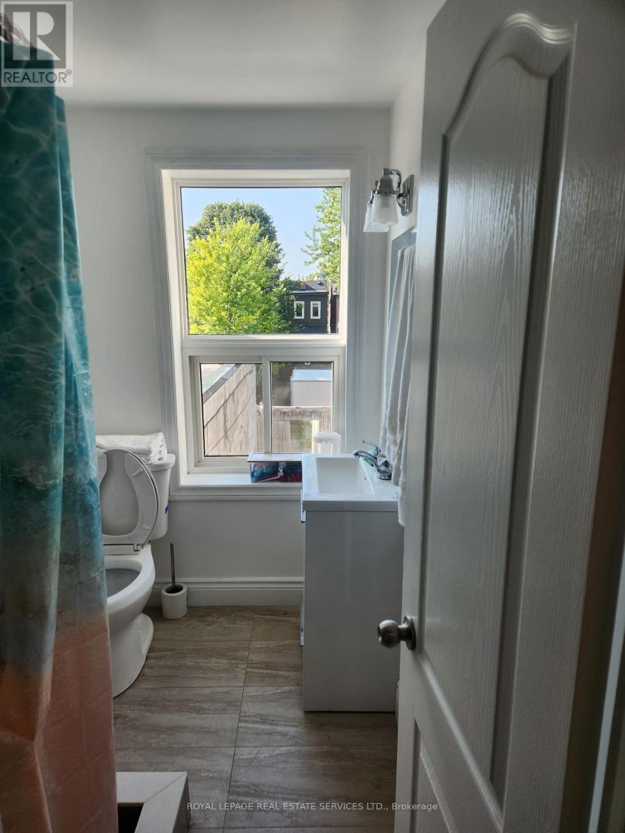 210 - 2820 Danforth Avenue, Toronto, Ontario  M4C 1M1 - Photo 17 - E13534274
