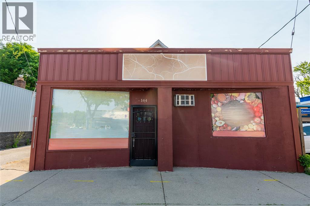 142/ 144 Mitton Street, Sarnia, Ontario  N7T 3T7 - Photo 2 - 26018425