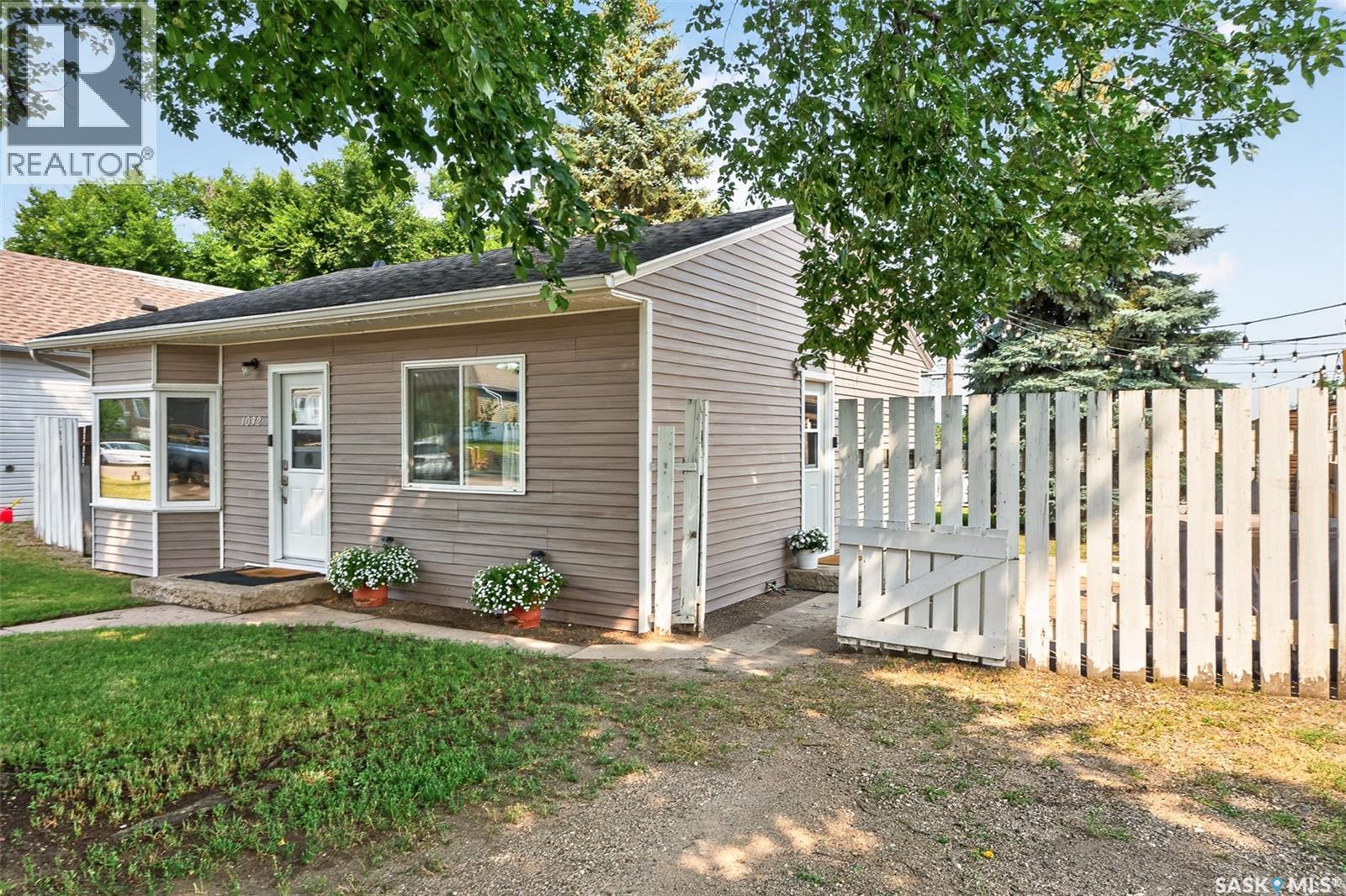 1032 Lillooet Street W, Moose Jaw, Saskatchewan  S6H 5A1 - Photo 37 - SK044090