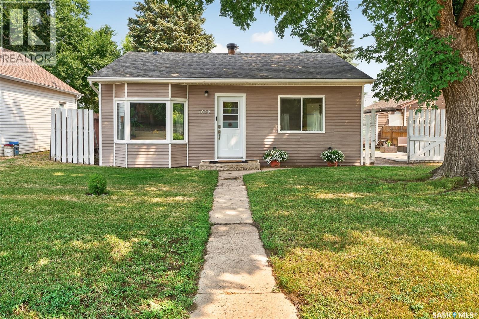 1032 Lillooet Street W, Moose Jaw, Saskatchewan  S6H 5A1 - Photo 40 - SK044090