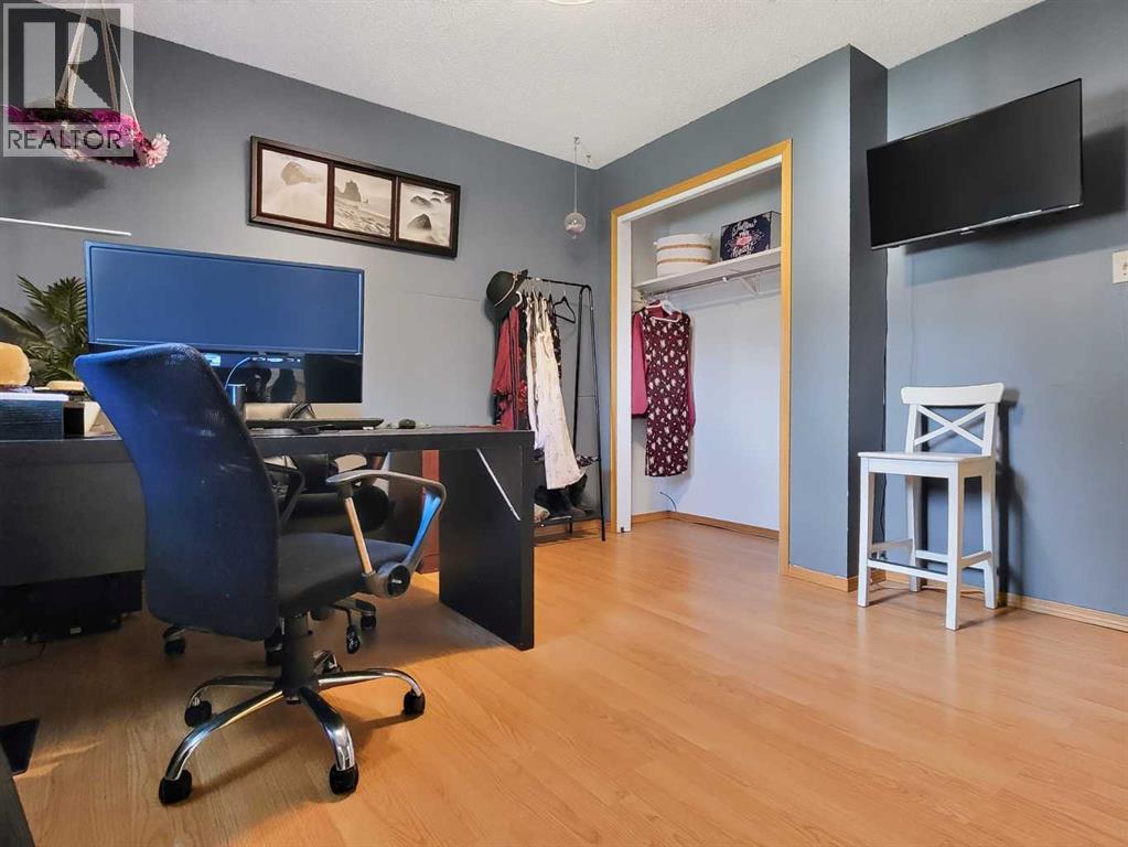 727 Oak Drive, Beaverlodge, Alberta  T0H 0C0 - Photo 20 - A2333164