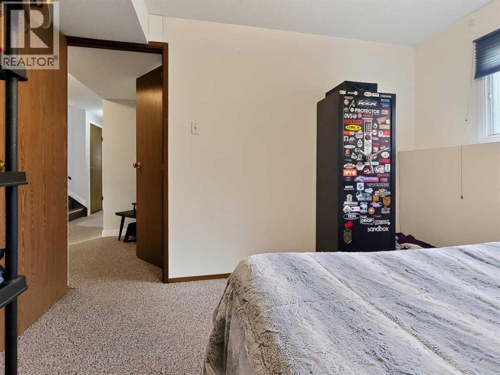 727 Oak Drive, Beaverlodge, Alberta  T0H 0C0 - Photo 32 - A2333164