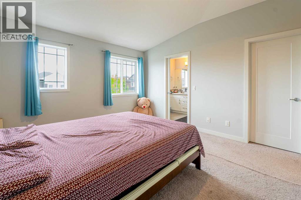 75 Ravensmoor Manor SE, Airdrie, Alberta  T4A 0J7 - Photo 19 - A2323087