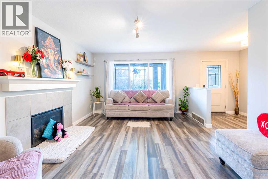 75 Ravensmoor Manor SE, Airdrie, Alberta  T4A 0J7 - Photo 8 - A2323087