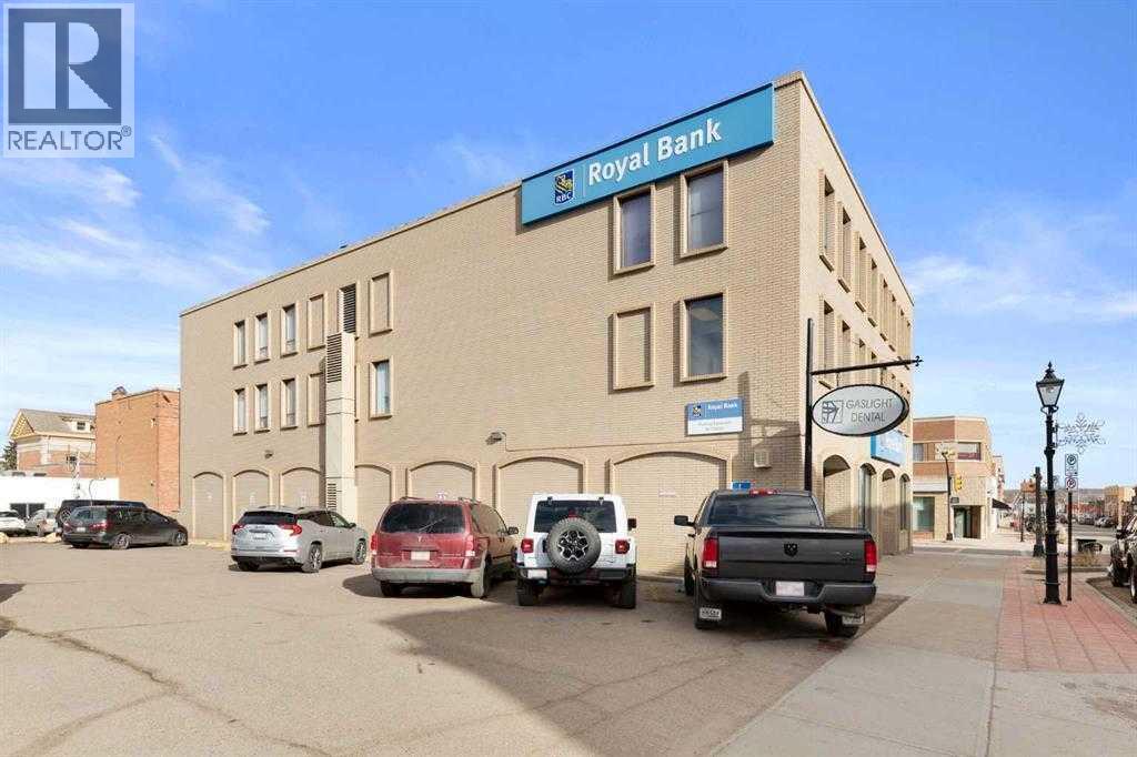 301a, 578 3 Street SE, Medicine Hat, Alberta  T1A 0H3 - Photo 2 - A2333089