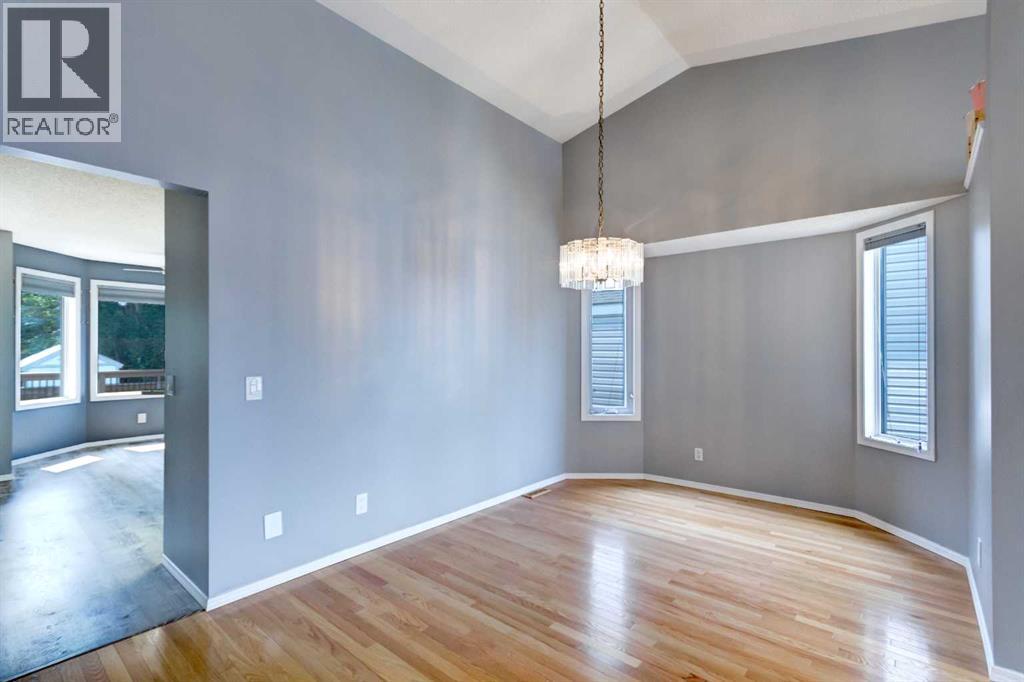 411 Shawinigan Drive SW, Calgary, Alberta  T2Y 3A2 - Photo 6 - A2330883