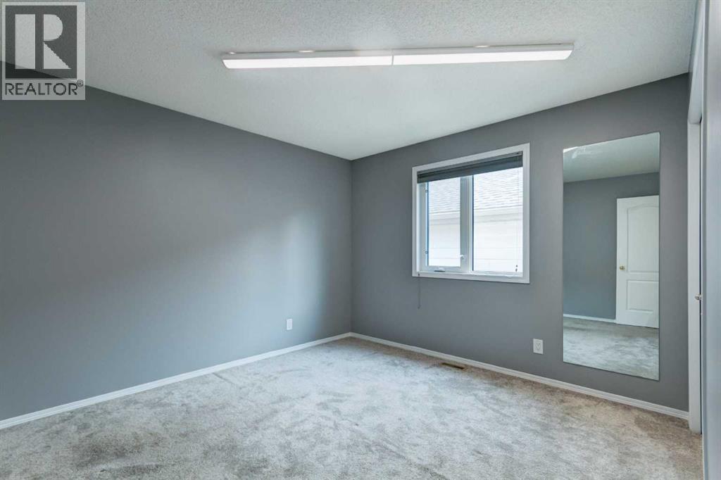411 Shawinigan Drive SW, Calgary, Alberta  T2Y 3A2 - Photo 16 - A2330883