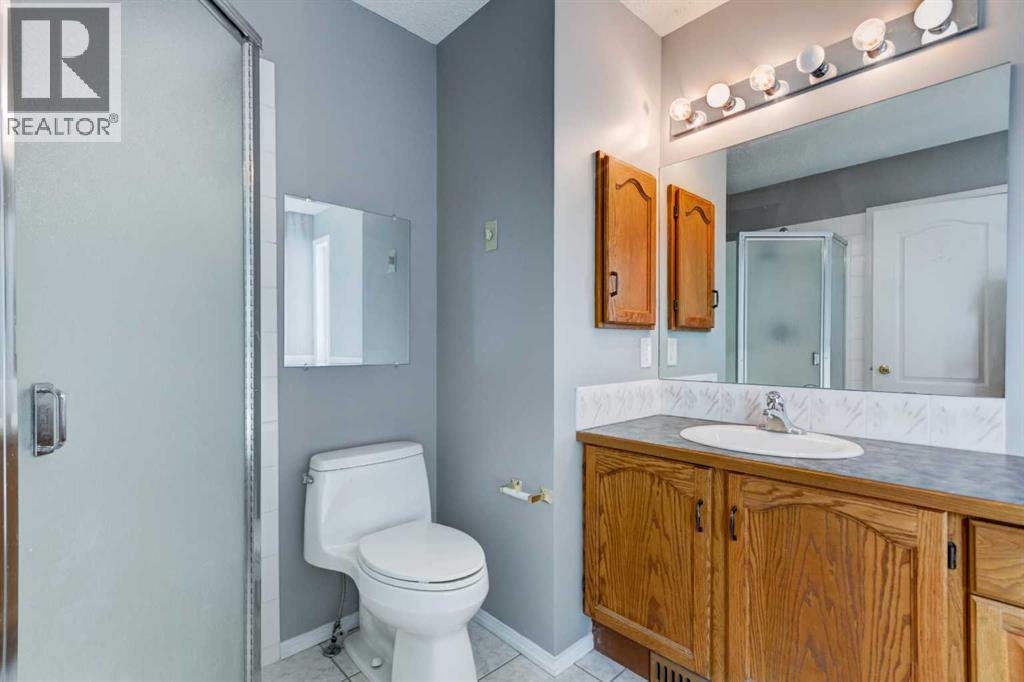 411 Shawinigan Drive SW, Calgary, Alberta  T2Y 3A2 - Photo 15 - A2330883