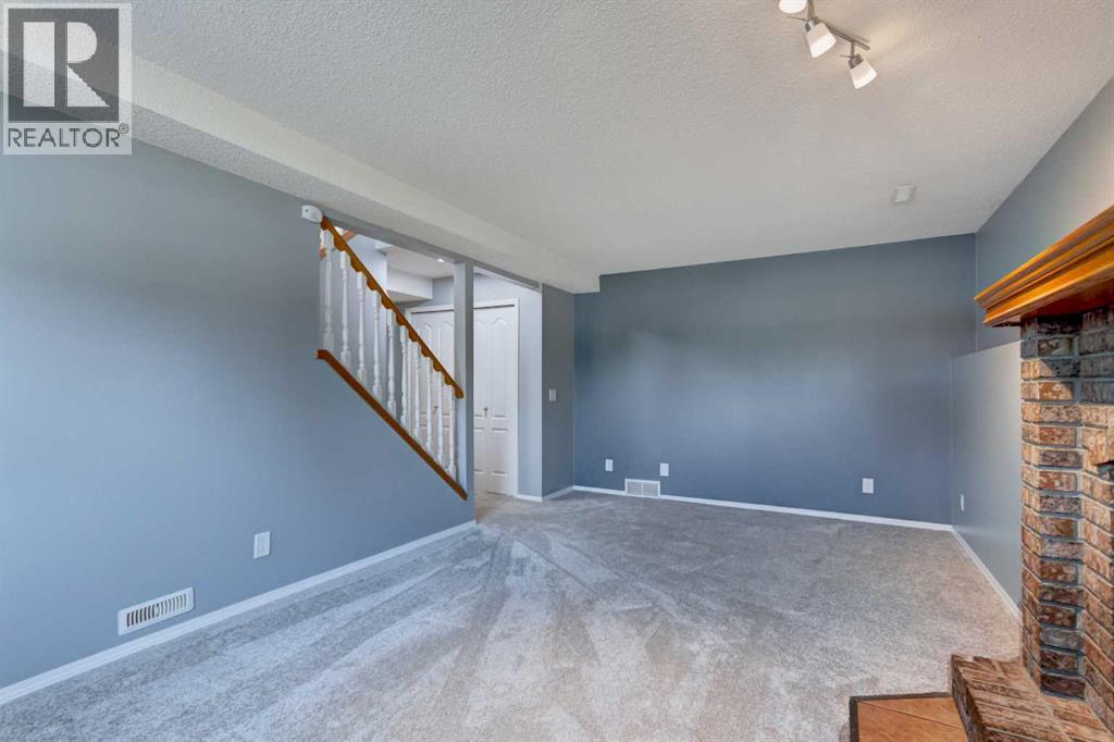 411 Shawinigan Drive SW, Calgary, Alberta  T2Y 3A2 - Photo 20 - A2330883