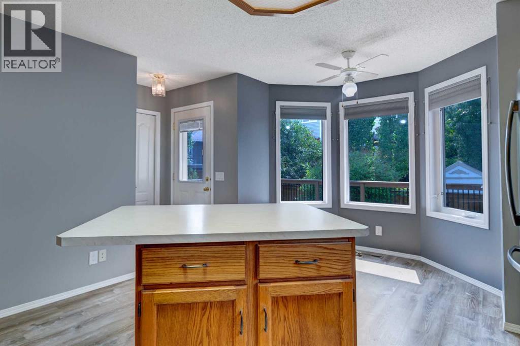 411 Shawinigan Drive SW, Calgary, Alberta  T2Y 3A2 - Photo 9 - A2330883