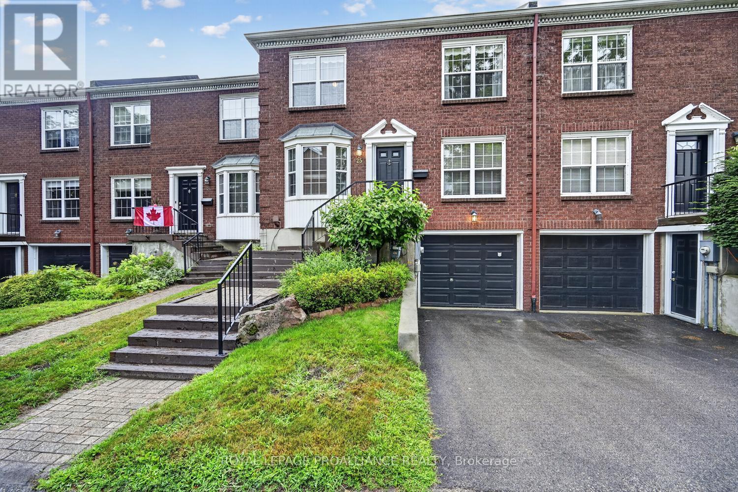 25 COUNTRY CLUB PLACE, Brockville, Ontario