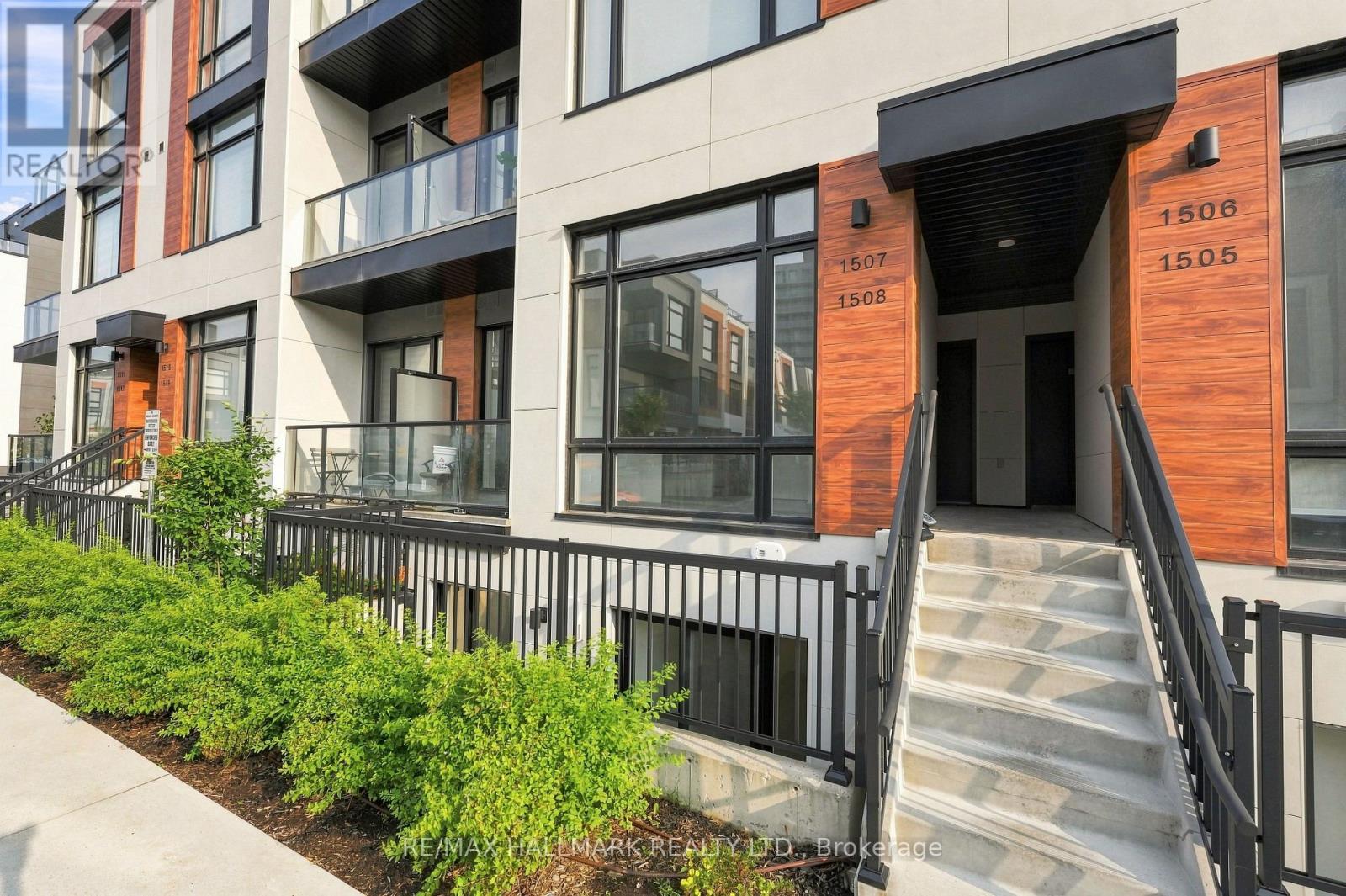 1508 - 11 David Eyer Road, Richmond Hill, Ontario  L4S 0N4 - Photo 2 - N13620130