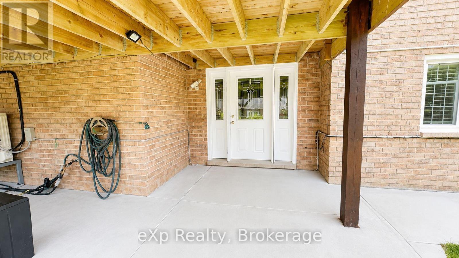 B - 2 Foxwood Crescent, Guelph, Ontario  N1C 1A6 - Photo 2 - X13621400