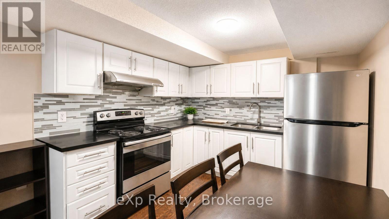B - 2 Foxwood Crescent, Guelph, Ontario  N1C 1A6 - Photo 3 - X13621400